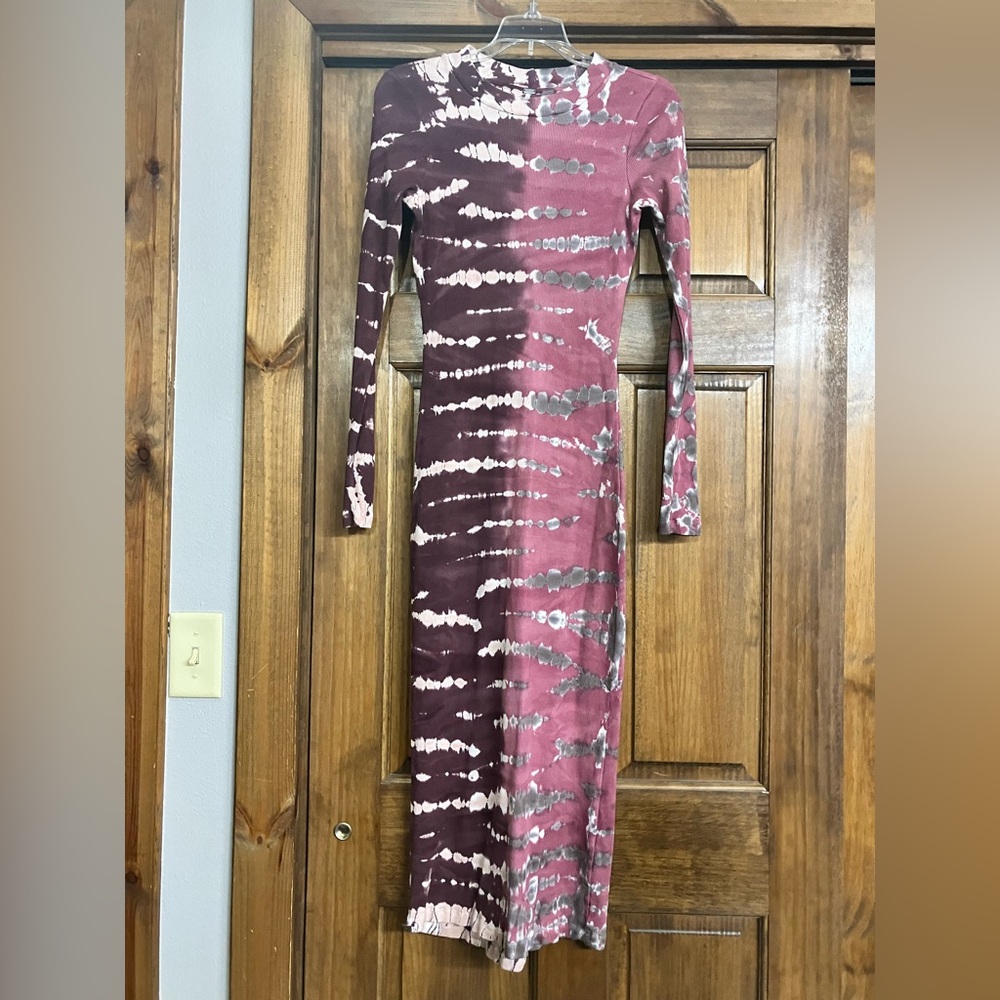 Tie-Dye Long Sleeve Dress